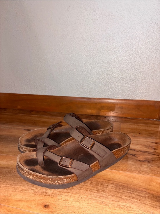 Birkenstock Shoes - Birkenstock Women’s Mayari Birkibuc Leather Sandals - size 39 (~8-8.5)